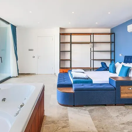 Villa Sleeps 8 With Pool Air Con And Wifi Kalkan